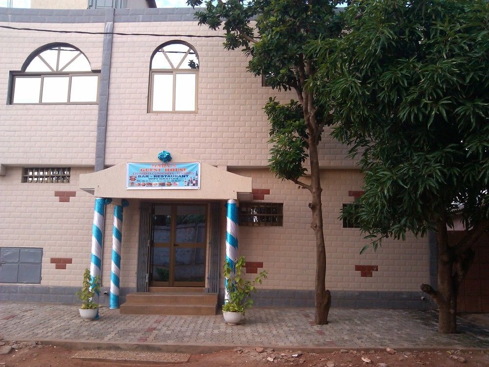 Marys Guest House Lomé Exterior foto